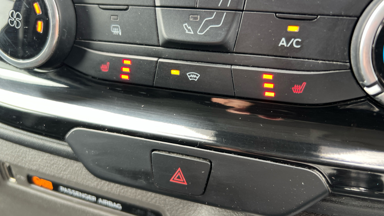 Ford Transit Custom 300 L1 Diesel Fwd 2.0 EcoBlue 130ps Low Roof Limited Van